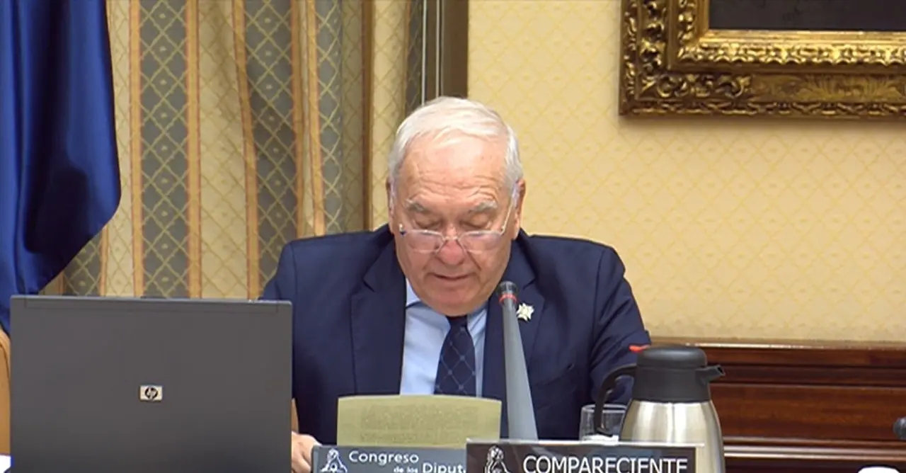 El presidente del Consejo General de Enfermer&iacute;a (CGE), Florentino P&eacute;rez Raya, comparece en la Comisi&oacute;n para la Reconstrucci&oacute;n Social y Econ&oacute;mica del Congreso de los Diputados, dentro del grupo de trabajo de Sanidad y Salud P&uacute;blica