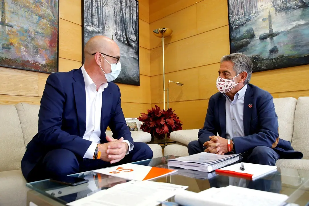 El presidente Revilla y el portavoz parlamentario de Cs, F&eacute;lix Alvarez