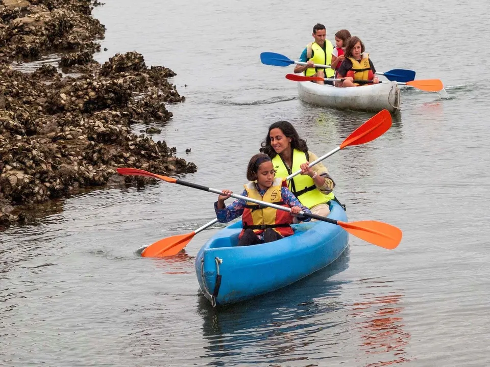 SERVICIO GRATUITO DE PRESTAMO DE PIRAGUAS Y PADDLE SURF EN PUNTA PARAYAS