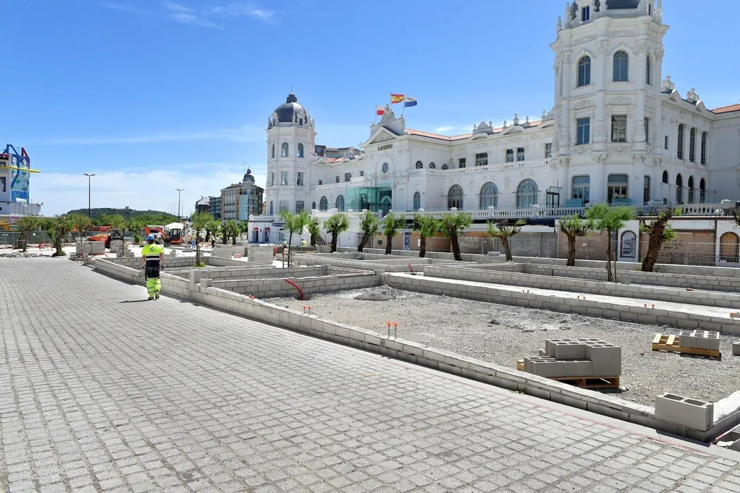 Obras en la Plaza de Italia, tanque de tormentas, Sardinero