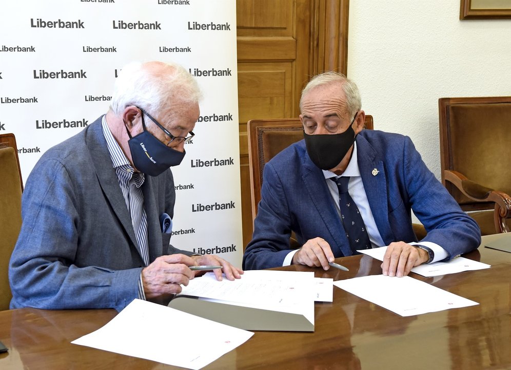 Renovación del acuerdo entre Liberbank y el Colegio de Economistas de Cantabria