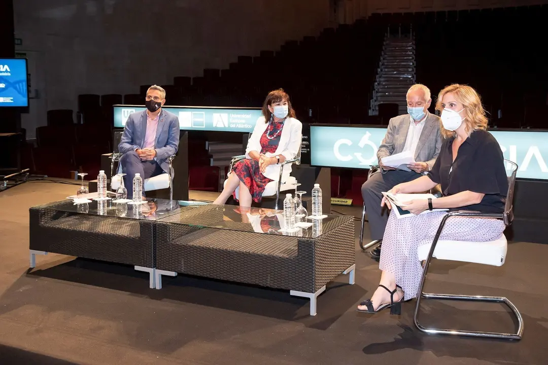 Zuloaga y Narbona en la presentaci&oacute;n de las conclusiones del Proyecto Conciencia
