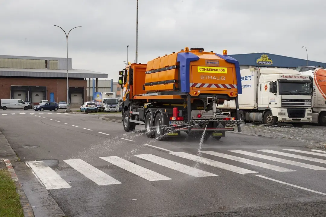 Desinfecci&oacute;n zonas concurridas de Cantabria por el Covid