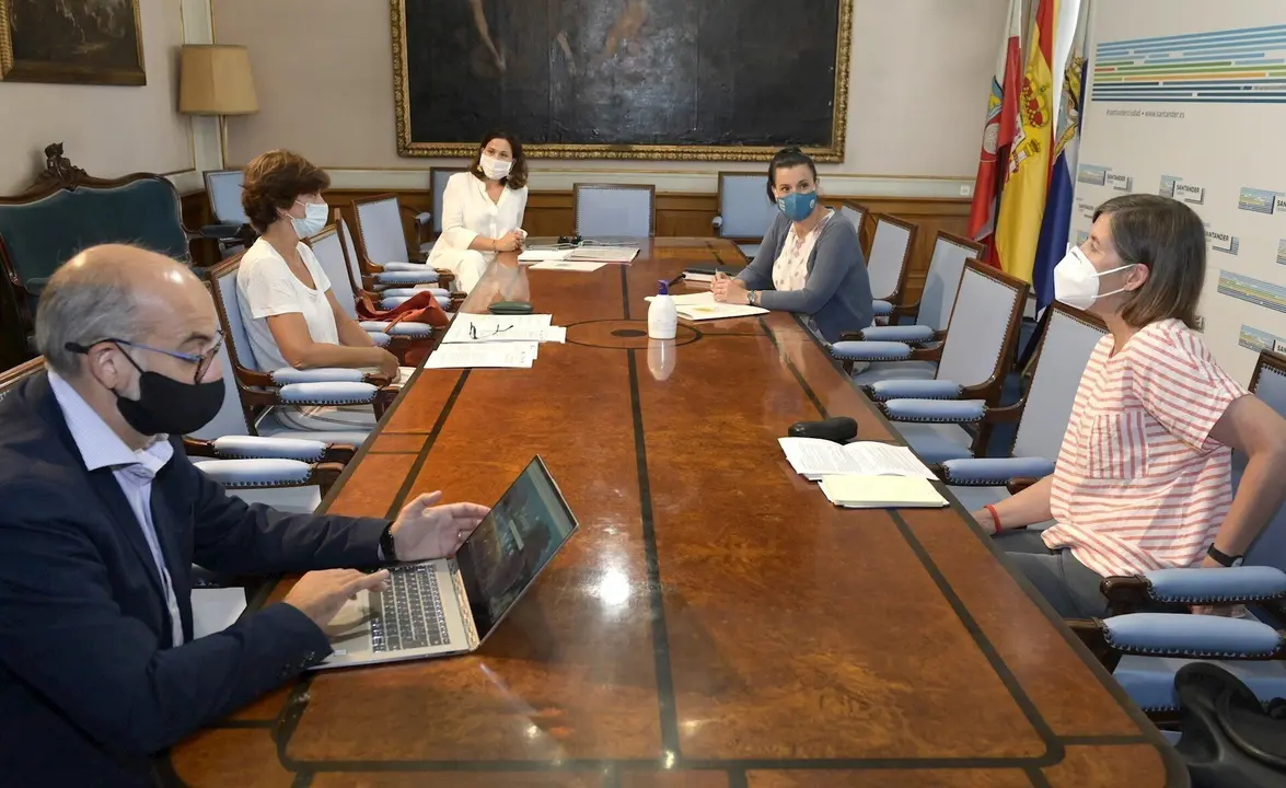 Reuni&oacute;n Ayuntamiento Santander - uimp