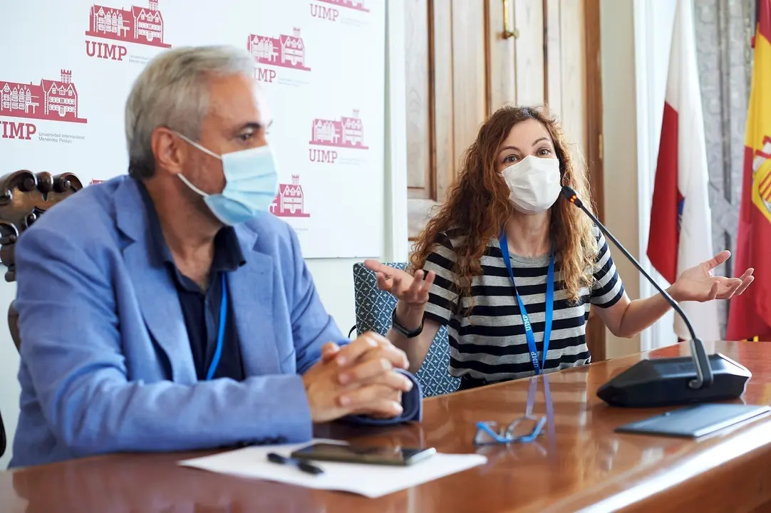 Javier Lascur&aacute;in y Mar Abad