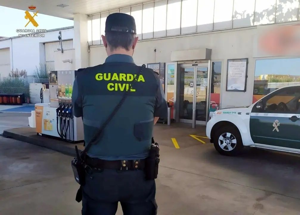 Rdo. Nota De Prensa Guardia Civil (Detenidos Presuntos Autores Tres Robos Con Intimidaci&oacute;n)