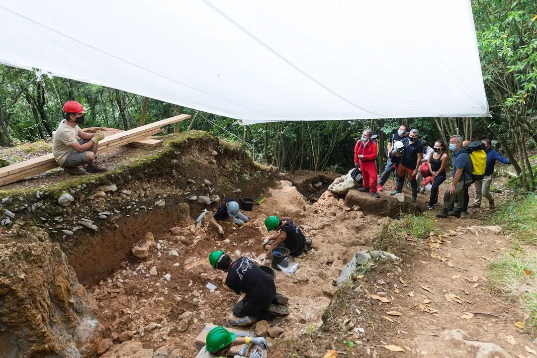 Zuloaga en el yacimiento de La Garma