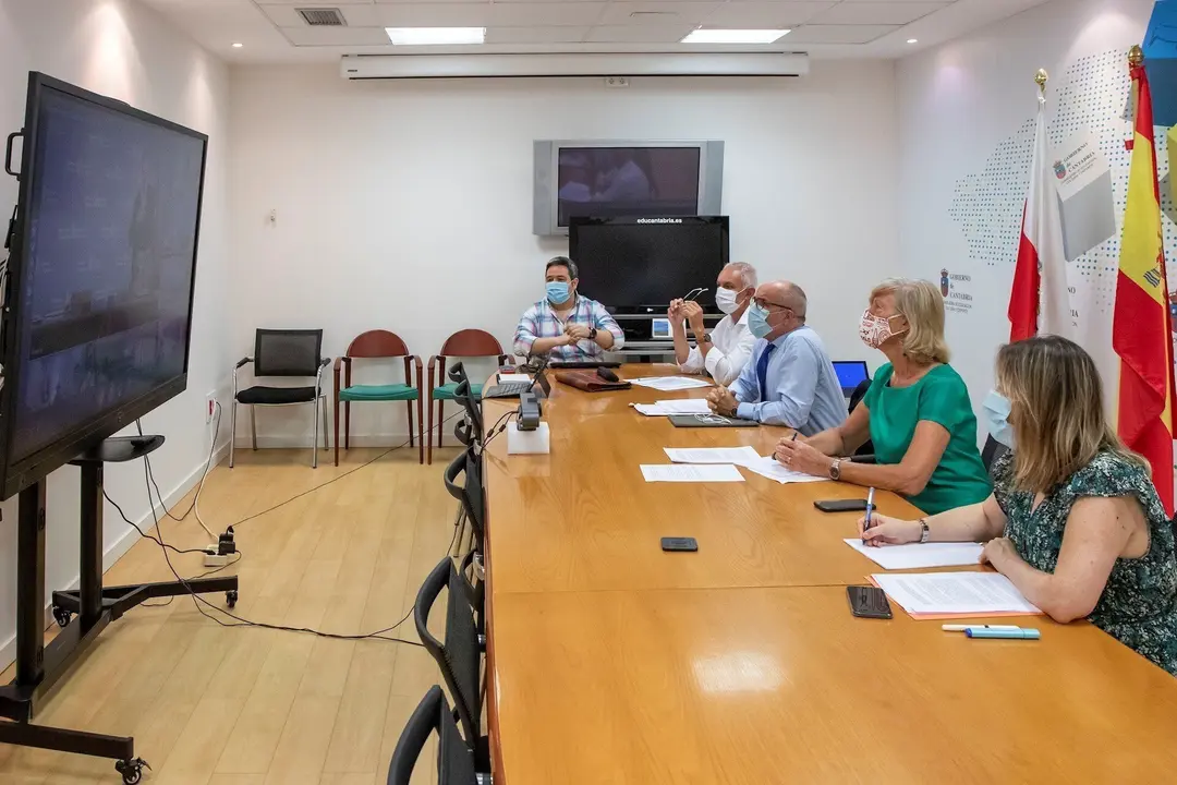 Los consejeros de Educaci&oacute;n y Sanidad participan en la reuni&oacute;n  telem&aacute;tica conjunta  de la Sectorial de Educaci&oacute;n y el Consejo Interterritorial del Sistema Nacional de Salud