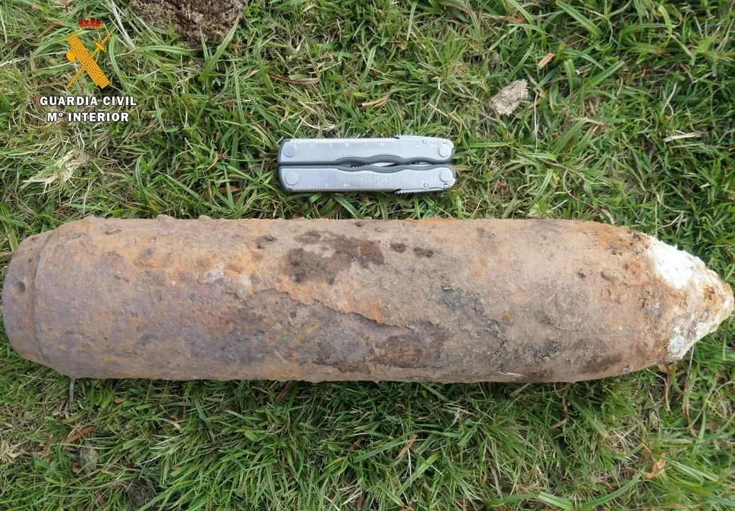 Rdo. Nota De Prensa Guardia Civil (Destruida Una Bomba De Aviaci&oacute;n Encontrada En Un Paraje De Pico Jano)