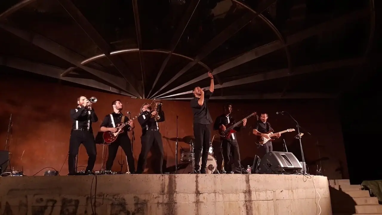 Actuaci&oacute;n del grupo 'Maneras de Vivir'