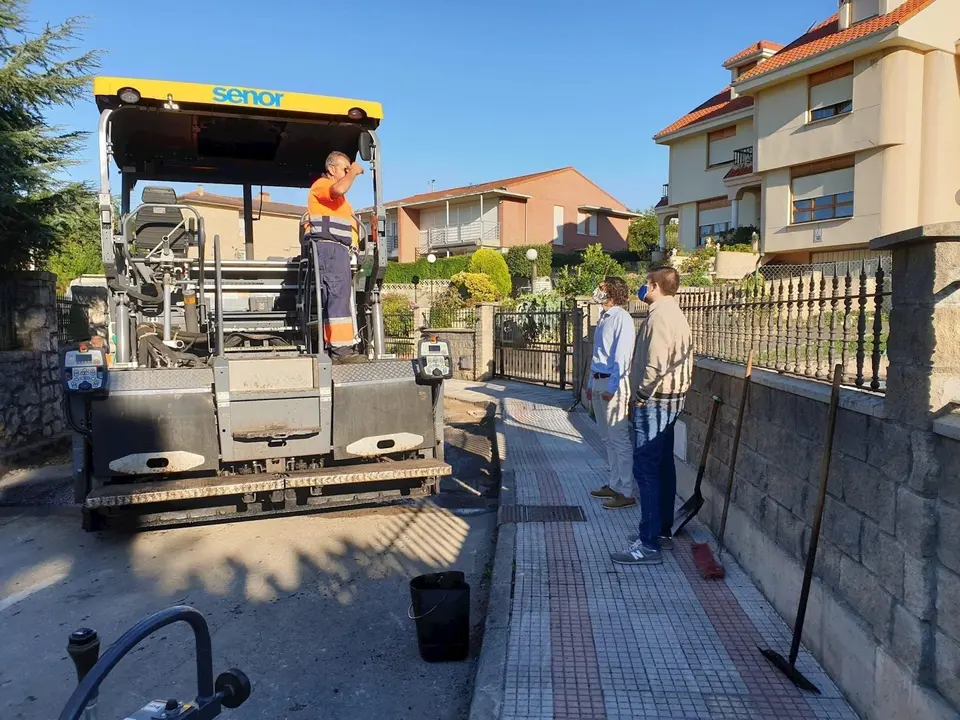 Alcalde Astillero visita mejora de viales en Guarnizo