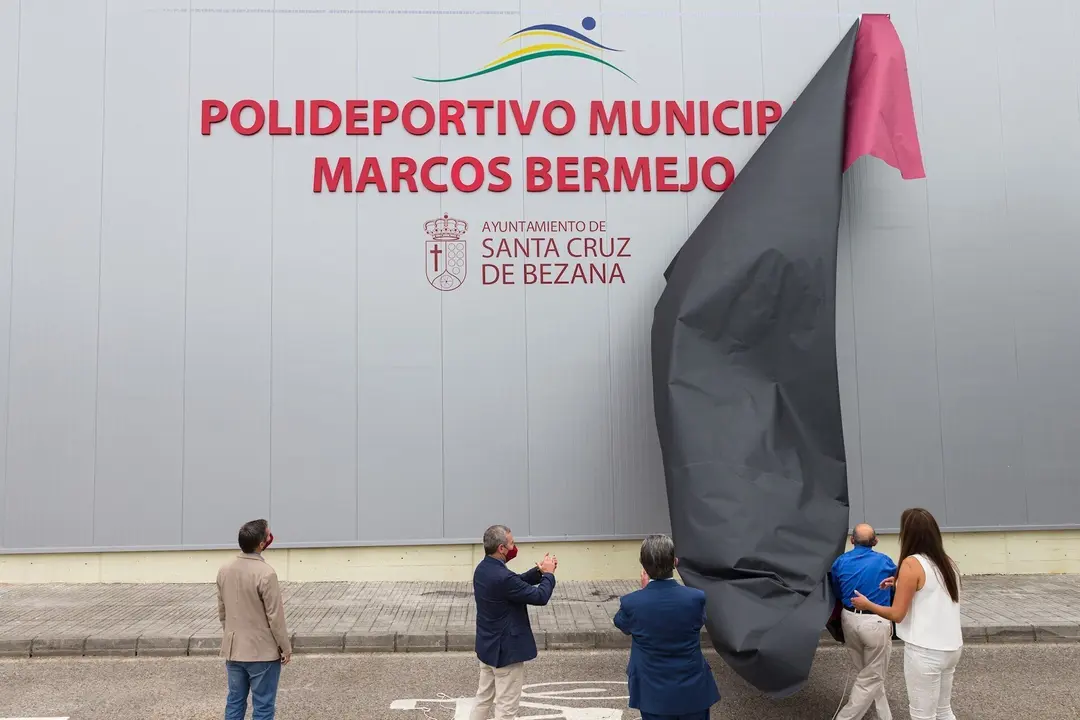 Bezana da el nombre de Marcos Bermejo a su polideportivo