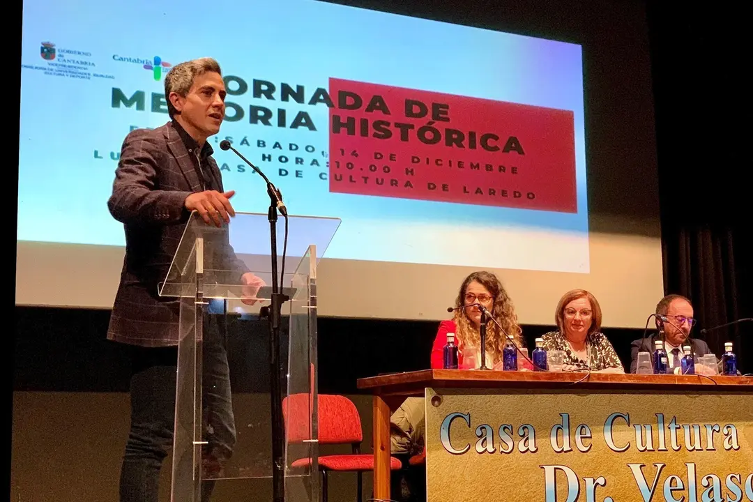 Pablo Zuloaga en la jornada sobre memoria hist&oacute;rica. Archivo