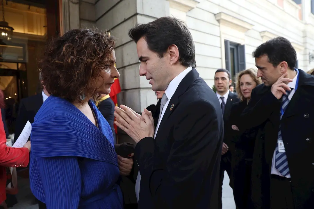 La ministra de Hacienda Montero con Casares