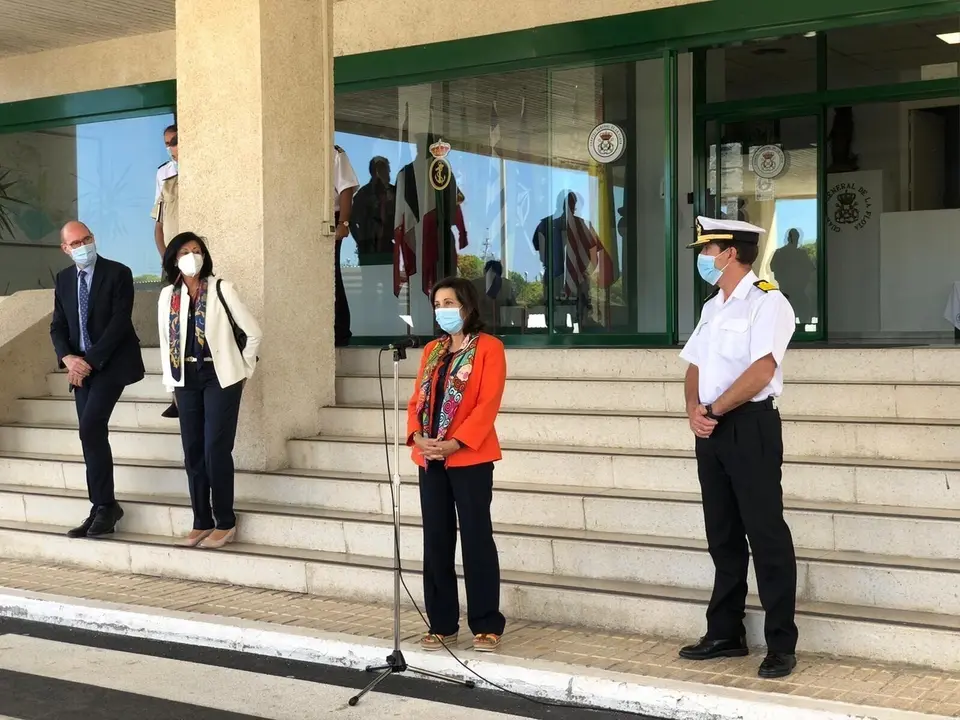 La ministra de Defensa, Margarita Robles, en una visita al Cuartel General de la Flota, en la Base Naval de Rota