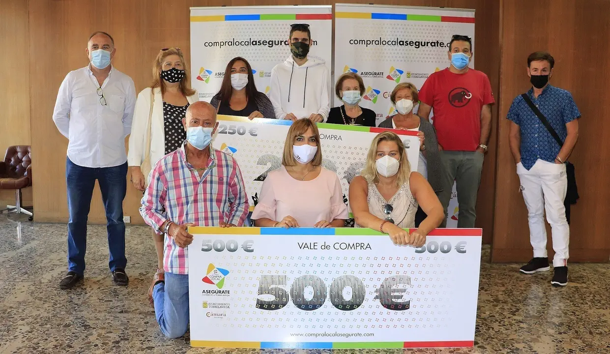 Entrega cheques vales de compra