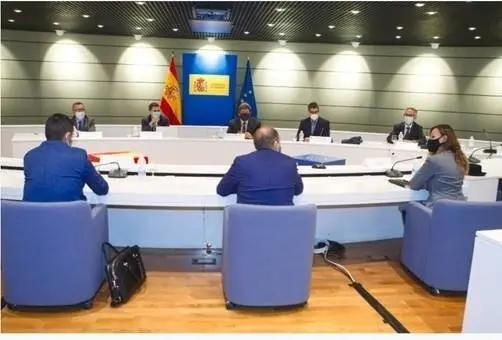 Reuni&oacute;n del ministro de Inclusi&oacute;n, Seguridad Social y Migraciones, Jos&eacute; Luis Escriv&aacute;, con ATA, UPTA y Uatae.