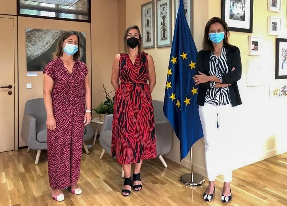 La consejera de Econom&iacute;a se re&uacute;ne con Mar&iacute;a Andr&eacute;s, jefa de la unidad de la Oficina del Parlamento Europeo en Espa&ntilde;a. 18 SEPTIEMBRE 2020 &copy; Oficina de comunicaci&oacute;n