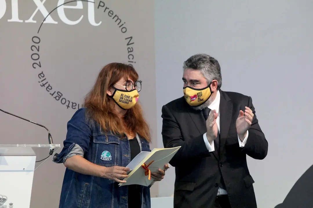 El ministro de Cultura y Deporte, Jos&eacute; Manuel Rodr&iacute;guez Uribes, hace acto de entrega del Premio Nacional de Cinematograf&iacute;a a la directora y guionista, Isabel Coixet, en un acto celebrado en Tabakalera. En San Sebasti&aacute;n,  a 19 de septiembre de 2020.