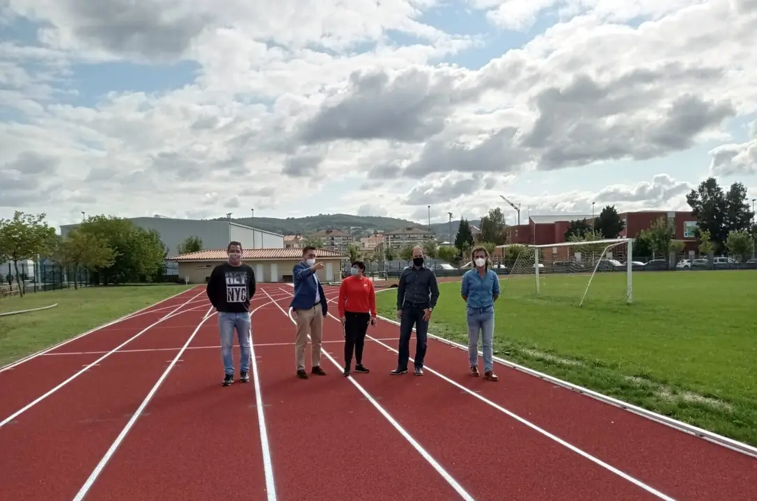 Finalizan las obras de remodelaci&oacute;n de las pistas de atletismo de Colindres