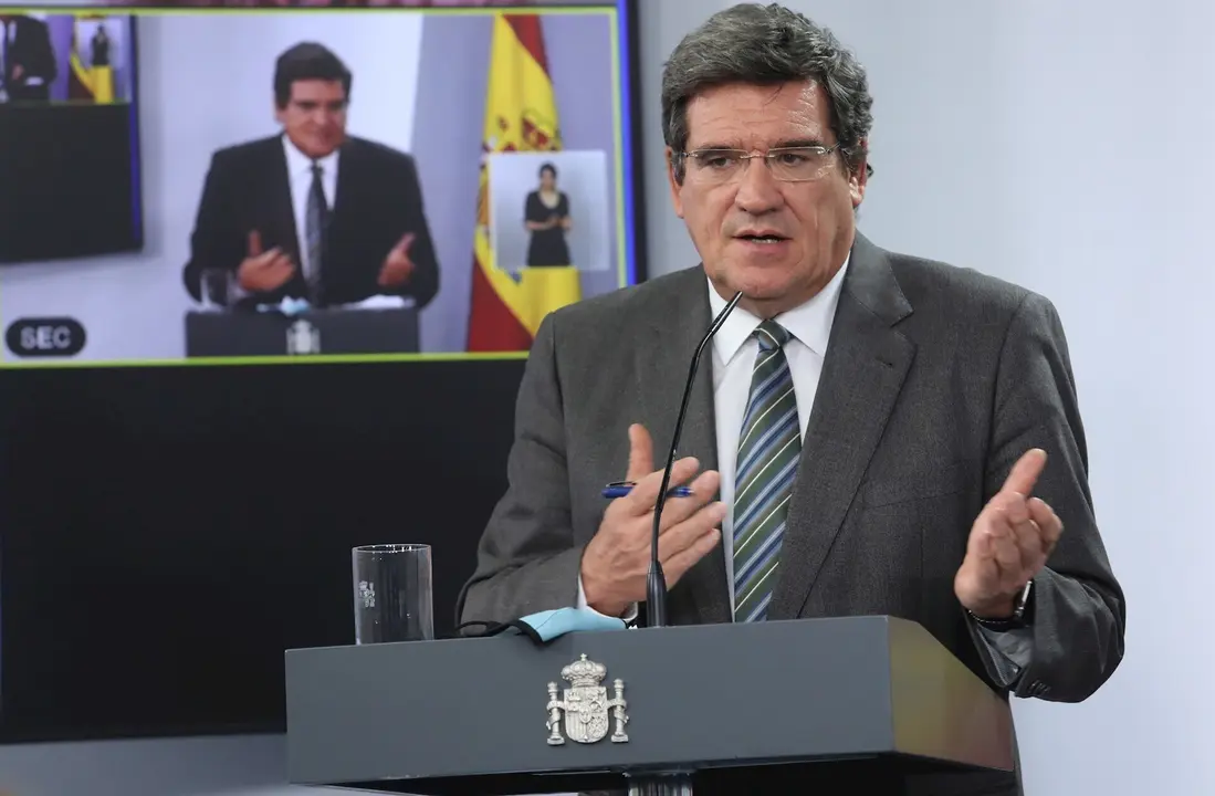 El ministro de Seguridad Social y Migraciones, Jos&eacute; Luis Escriv&aacute;, comparece en rueda de prensa posterior al Consejo de Ministro celebrado en Moncloa, en Madrid (Espa&ntilde;a), a 29 de septiembre de 2020.