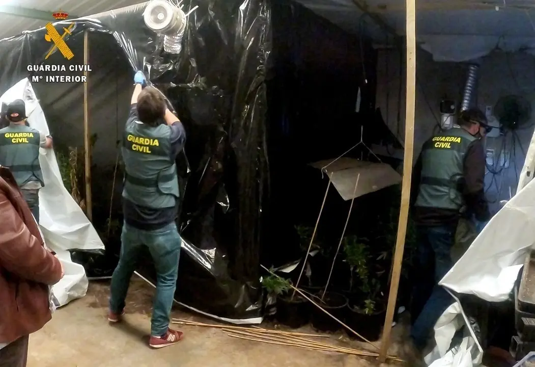 Rdo. Nota De Prensa Guardia Civil (Desmantelado Un Grupo Criminal Que Utilizaba Una Asociaci&oacute;n Cannabica Para La Venta De Estupefacientes)