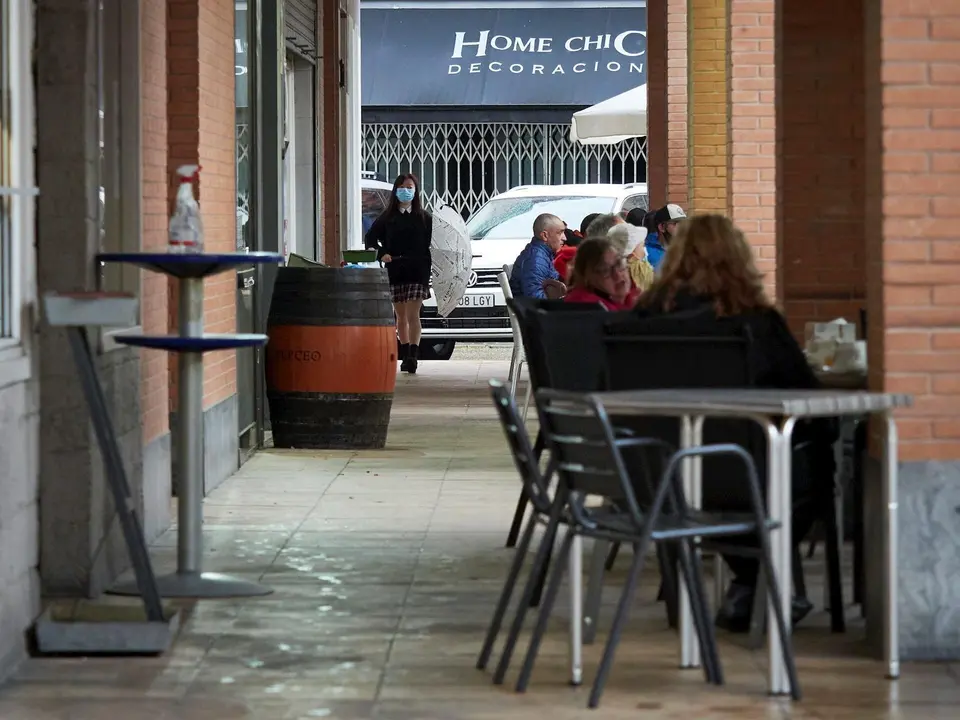 Un establecimiento con terrazas ubicado en el municipio de San Adri&aacute;n, en Navarra (Espa&ntilde;a), a 2 de octubre de 2020.