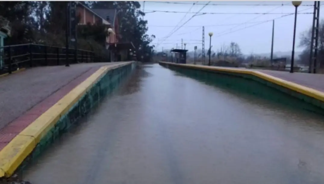 Da&ntilde;os causados por el temporal en la estaci&oacute;n de Mogro