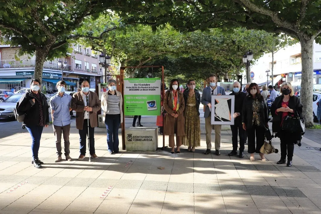 Inauguraci&oacute;n de la exposici&oacute;n sobre la baja visi&oacute;n