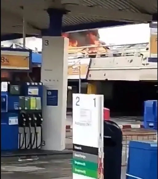 Incendio de veh&iacute;culo