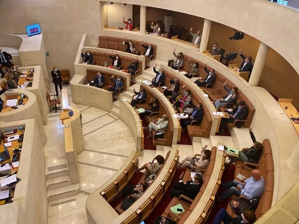 Pleno del Parlamento de Cantabria. Archivo