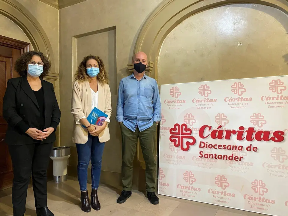 Visita de  la delegada del Gobierno, Ainoa Qui&ntilde;ones, a C&aacute;ritas