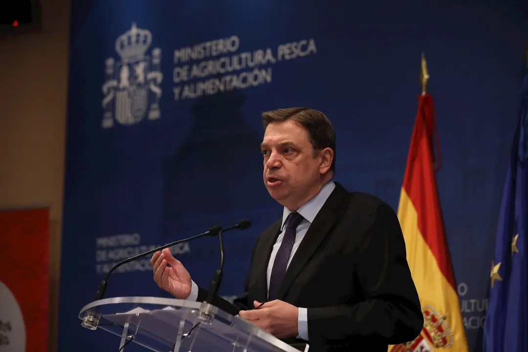 El ministro de Agricultura, Pesca y Alimentaci&oacute;n, Luis Planas ofrece una rueda de prensa en la sede del Ministerio 