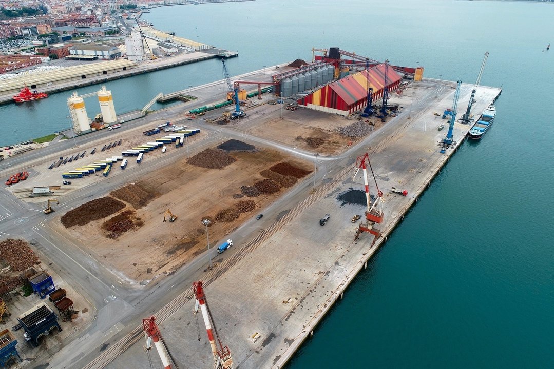 Nota De Prensa: El Puerto De Santander Invierte 16 M En Un Nuevo Silo Para Automóviles