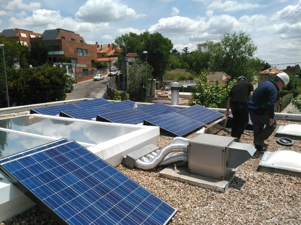 Paneles solares, energ&iacute;a limpia, energ&iacute;a verde