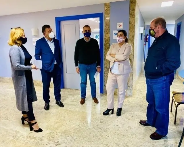 Reuni&oacute;n de la presidenta del PP, Mar&iacute;a Jos&eacute; S&aacute;enz de Buruaga,con Asociaci&oacute;n Constructores