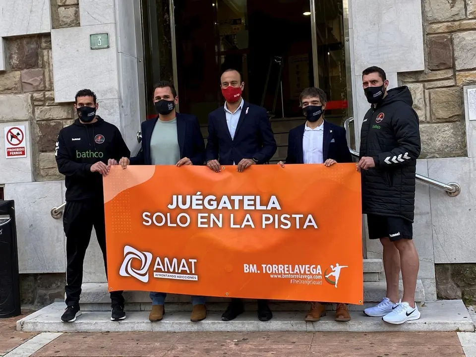 Campa&ntilde;a del BM Torrelavega y AMAT contra la adicci&oacute;n al juego