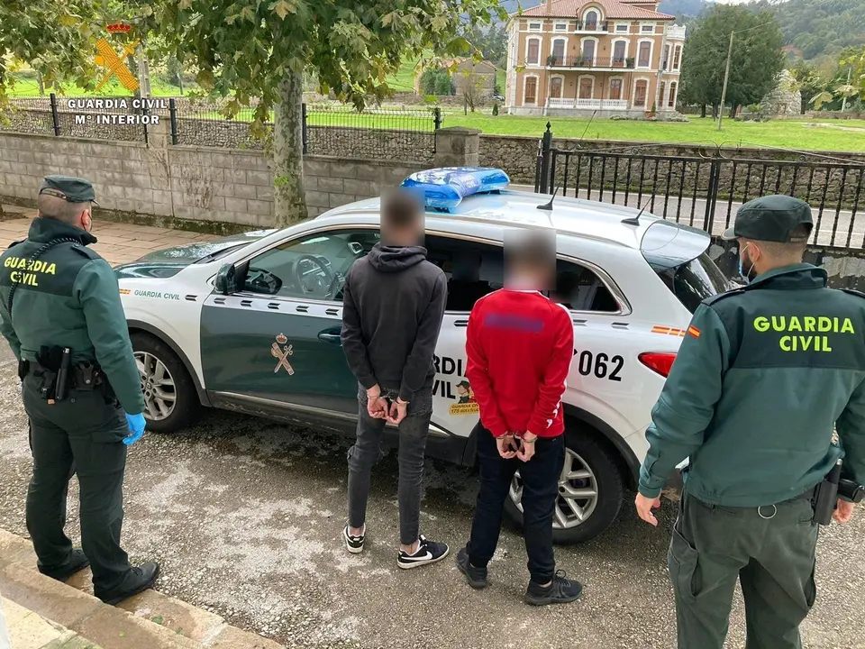 Detenidos por robo en Sar&oacute;n