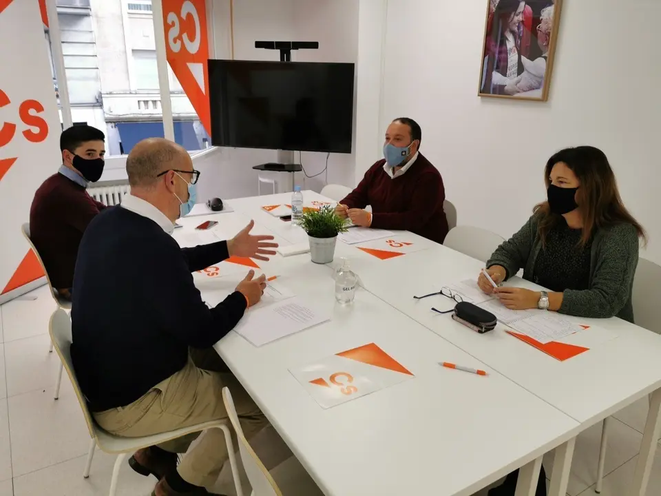 El coordinador y los secretarios de Cs