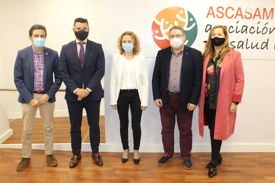 Reuni&oacute;n de los representantes del PSOE, entre ellos Pedro Casares, con el presidente del CERMI, Ignacio Fern&aacute;ndez