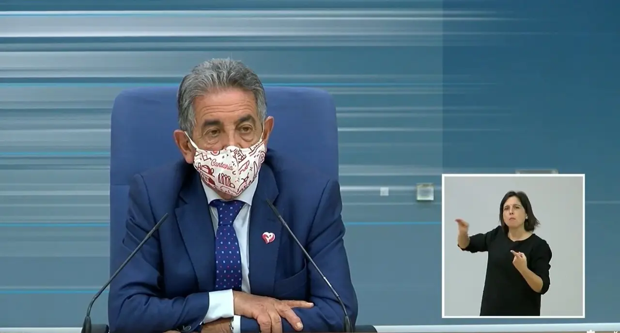 Rueda de prensa de Miguel &Aacute;ngel Revilla