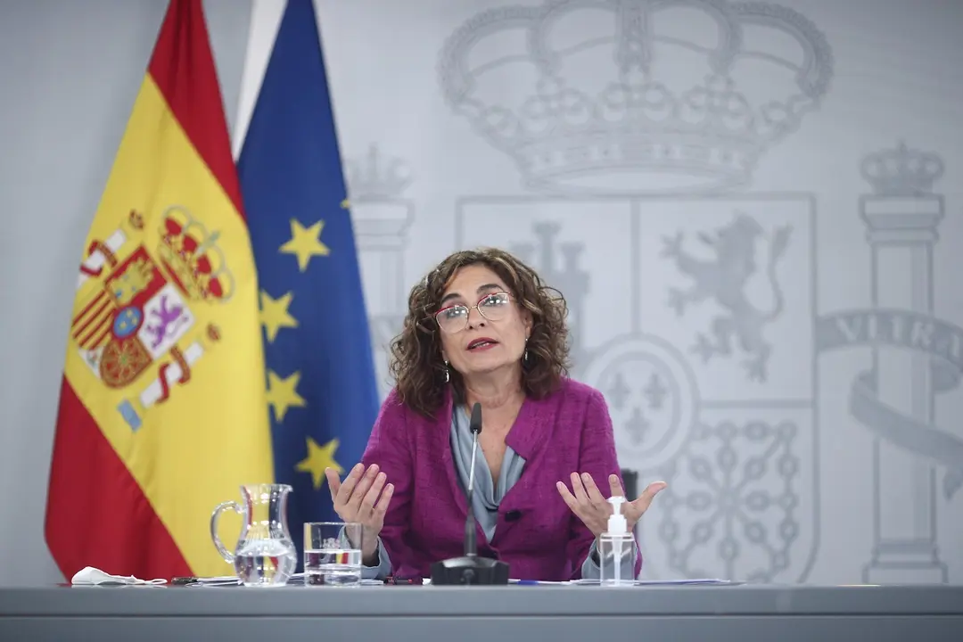 La ministra portavoz y de Hacienda, Mar&iacute;a Jes&uacute;s Montero, comparece en rueda de prensa posterior al Consejo de Ministros celebrado en Moncloa, a 27 de octubre de 2020. Durante la rueda, la ministra detalla las claves de los Presupuestos Generales del Estad
