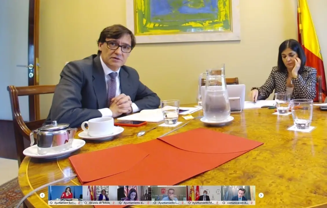 El ministro de Sanidad, Salvador Illa, y la ministra de Pol&iacute;tica Territorial, Carolina Darias, se re&uacute;ne con la FEMP.