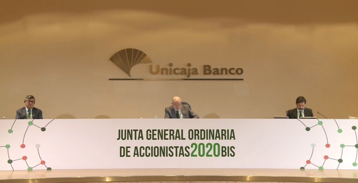 El presidente de Unicaja Banco, Manuel Azuaga, en la junta general de accionistas celebrada el 28 de octubre de 2020.