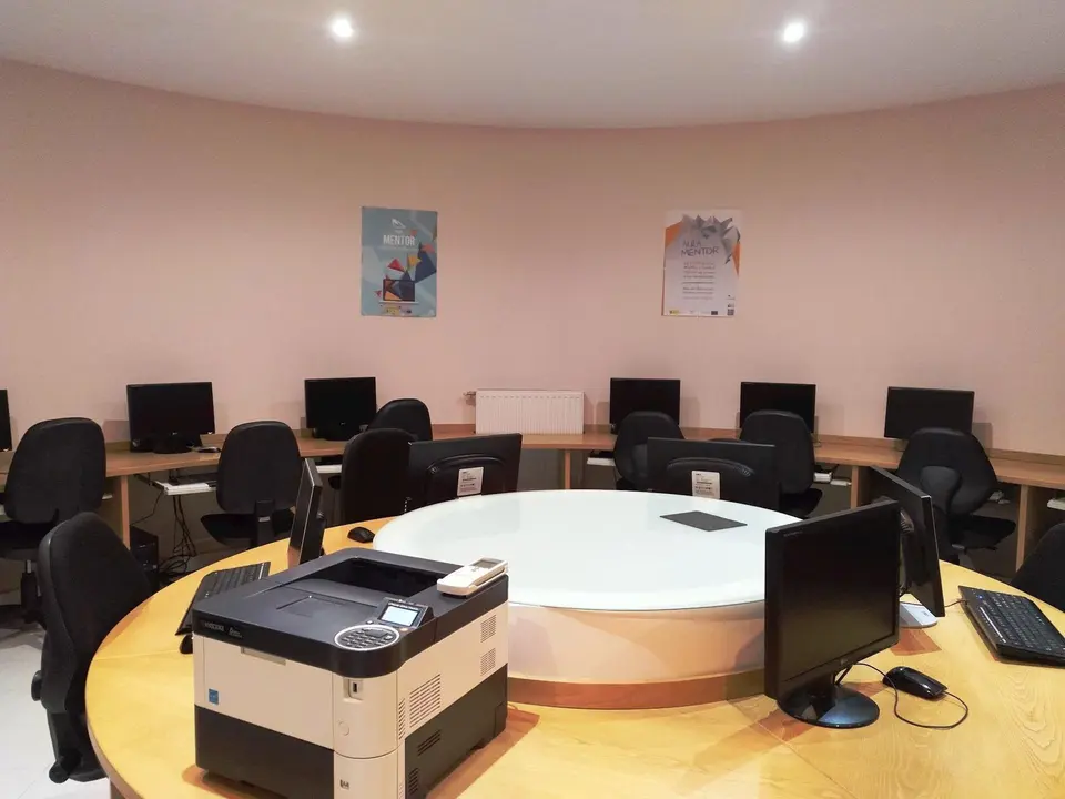 Sede  Aula Mentor de Pi&eacute;lagos