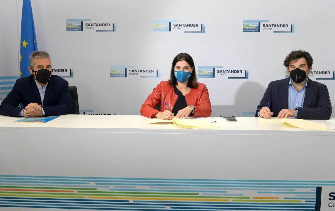 Firma del convenio de Micrespacios entre el Ayuntamento y el Colegio de Arquitectos