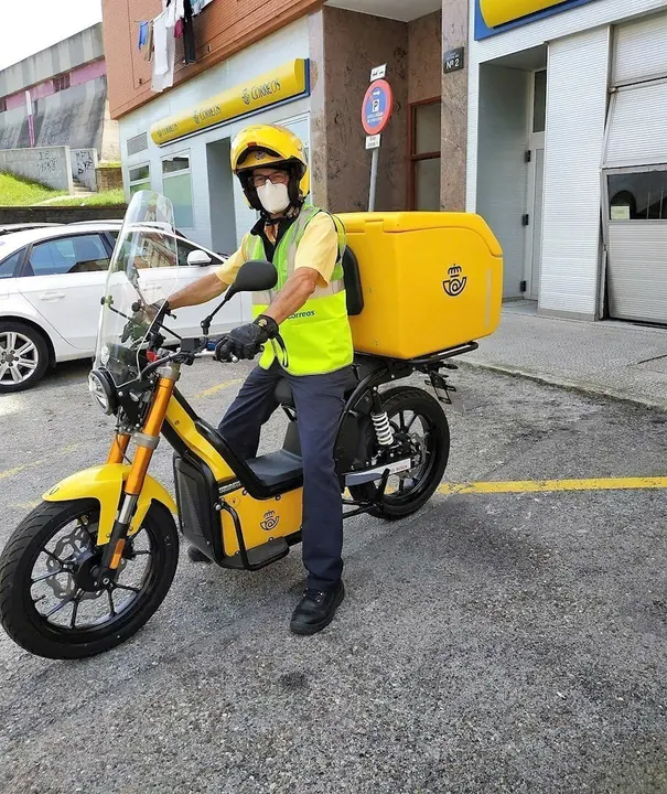 Cartero Correos