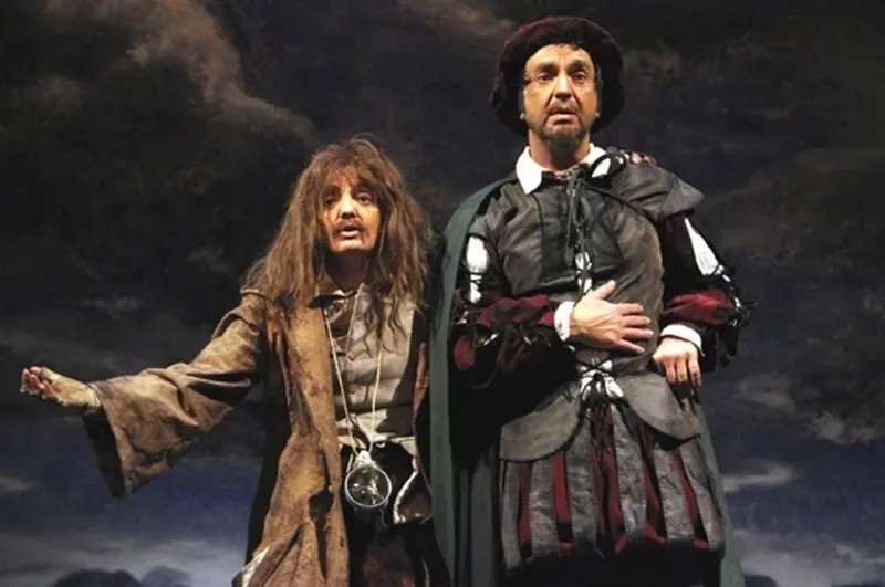 Nota De Prensa: Oto&ntilde;o De Teatro El Coloquio De Los Perros