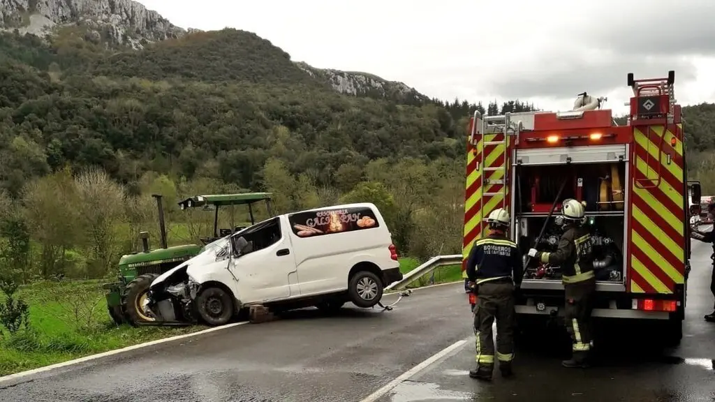 Accidente en la N-629 a la altura de Ramales de la Victoria
