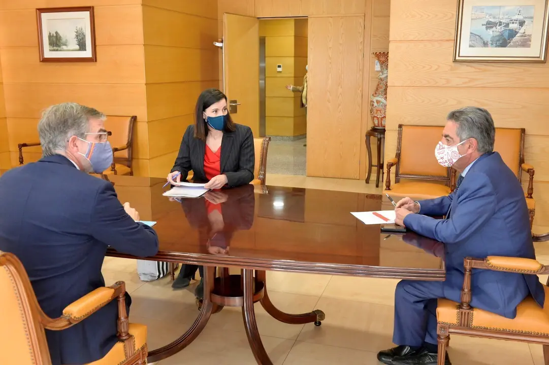 Reuni&oacute;n del presidente de Cantabria, Miguel &Aacute;ngel Revilla, con la alcaldesa, Gema Igual